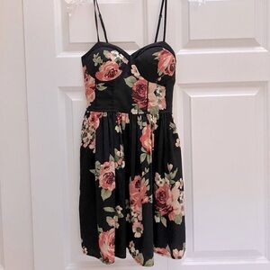 Black and pink floral dress 💕